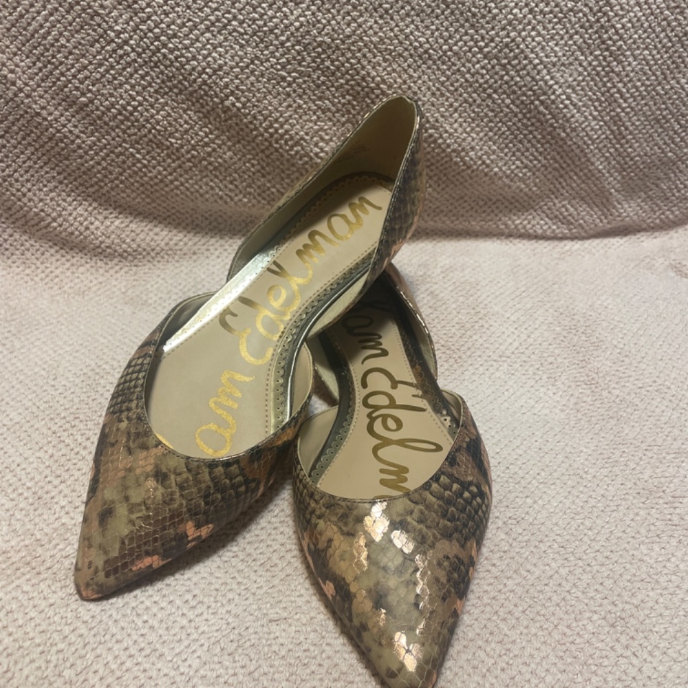 Shoes - Picture 3 of 4